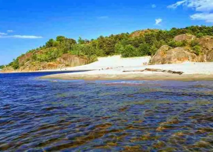 Idyllisk Lite Anneks Med Enestaende Uteplass Apartamento